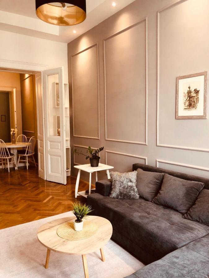 44 Apartment
