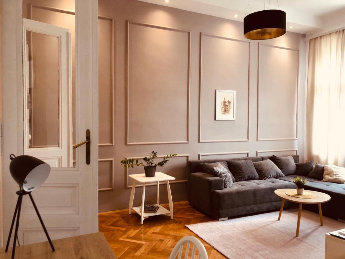 44 Apartment