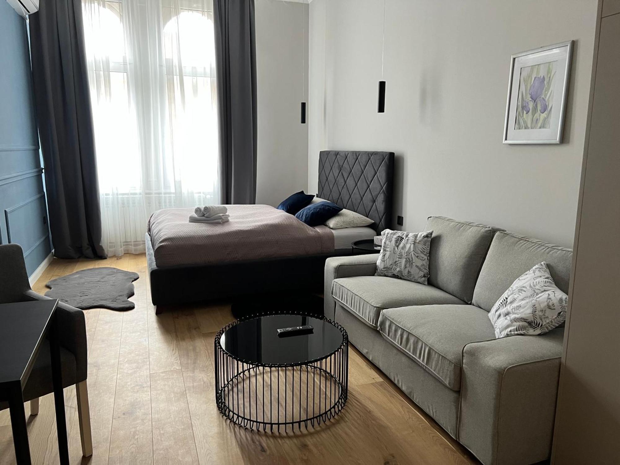 Apartment 44